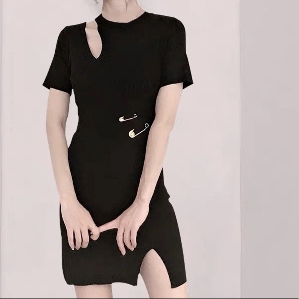 Black, short sleeve, new dress